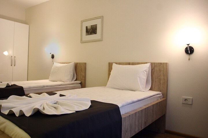 Room 20 of 74
