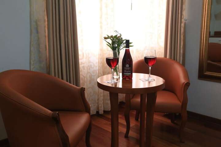 Room 3 of 28