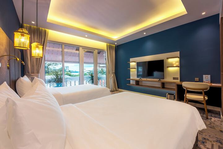 Room 38 of 133