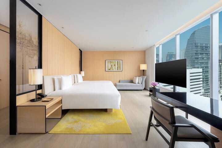 Room 18 of 140