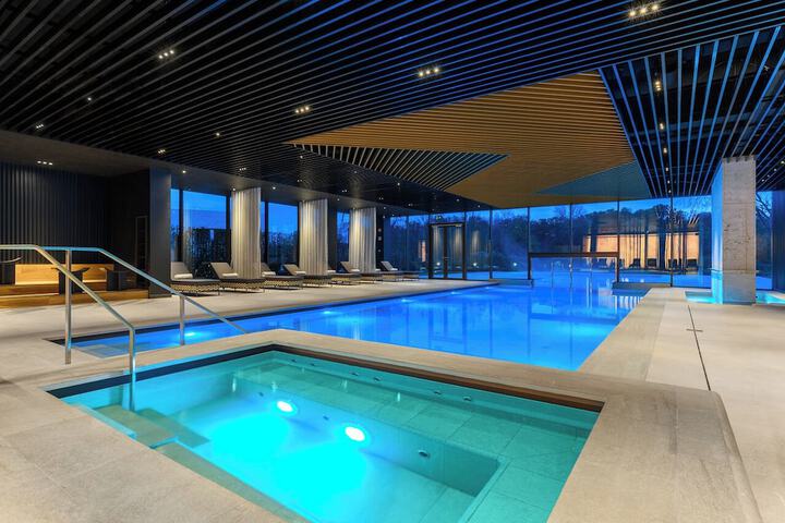 Pool 16 of 38