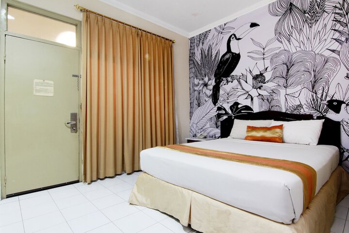 Room 10 of 89