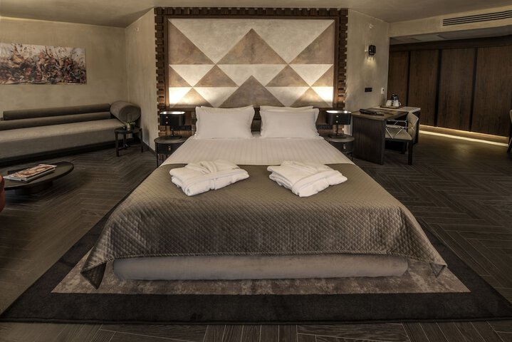 Room 5 of 30