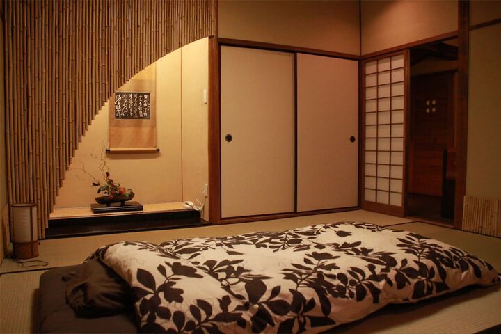 Room 16 of 53
