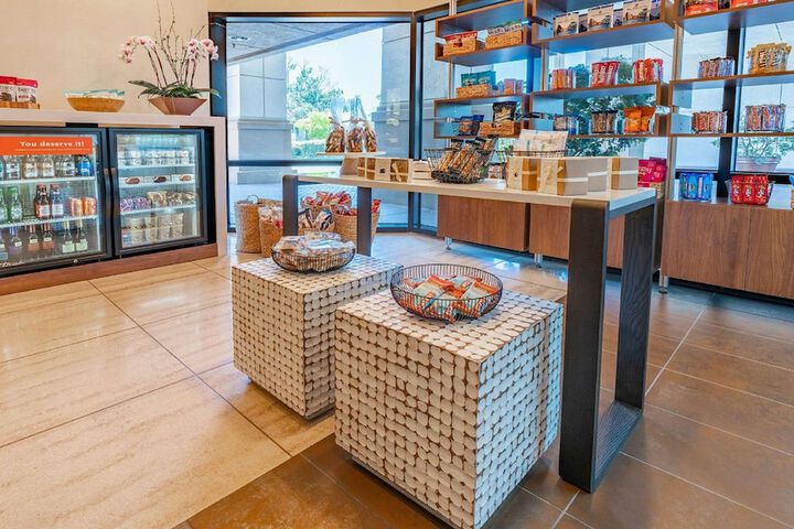 Snack bar