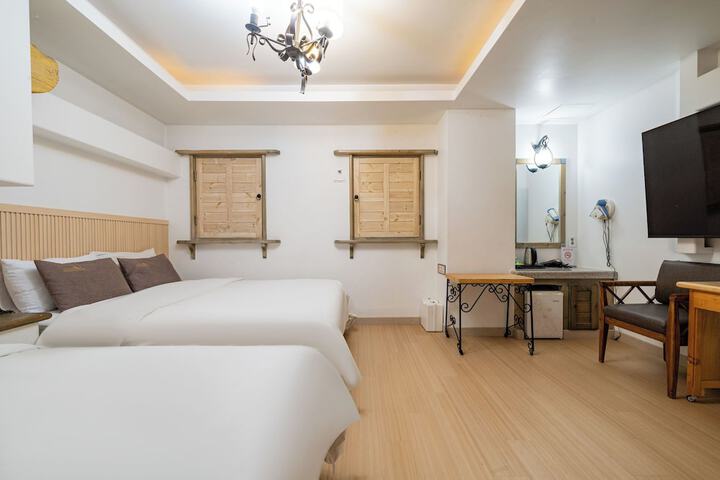 Room 53 of 111