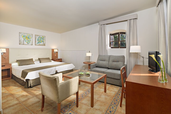 Room 10 of 71