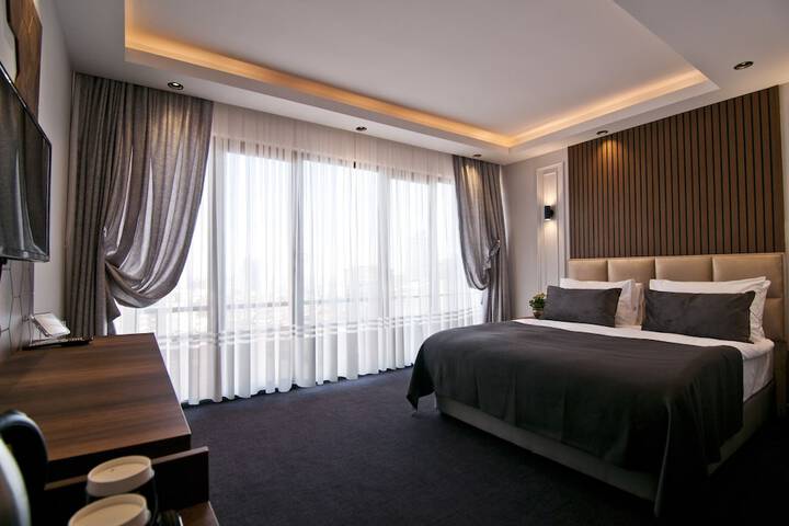 Room 48 of 76