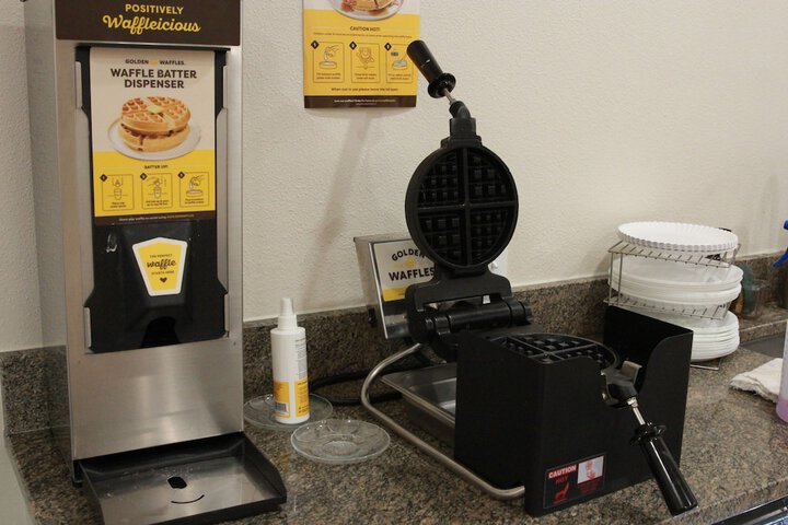 Breakfast/Coffee Service 38 of 57