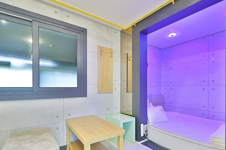 Room 6 of 23
