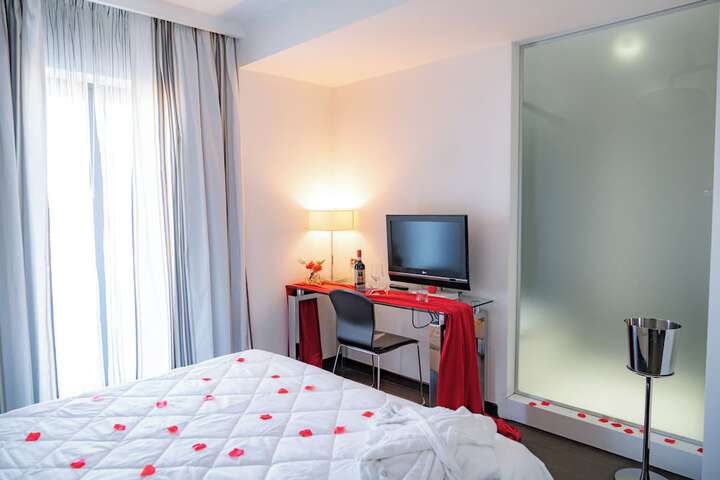 Room 17 of 52