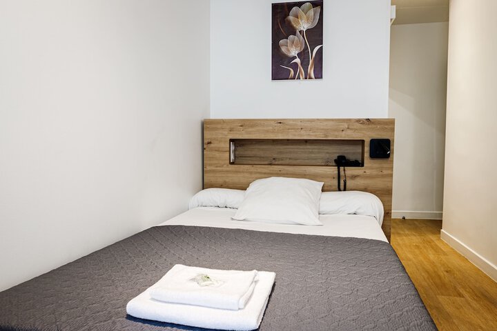 Room 14 of 30