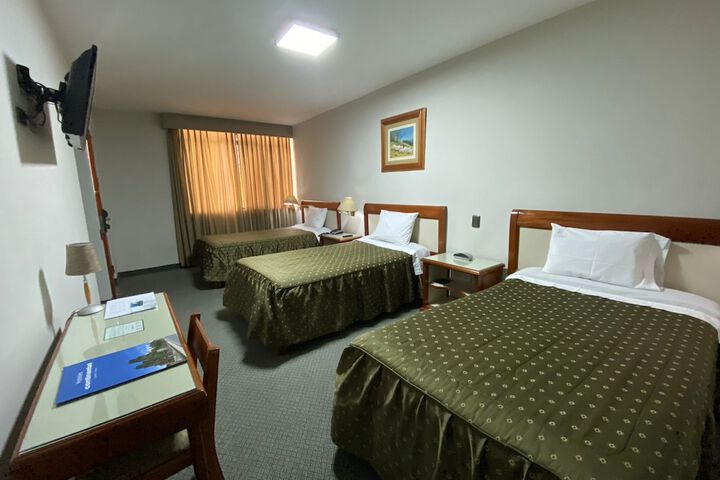 Room 13 of 42