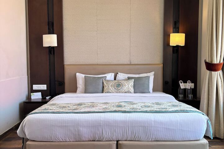 Room 12 of 47