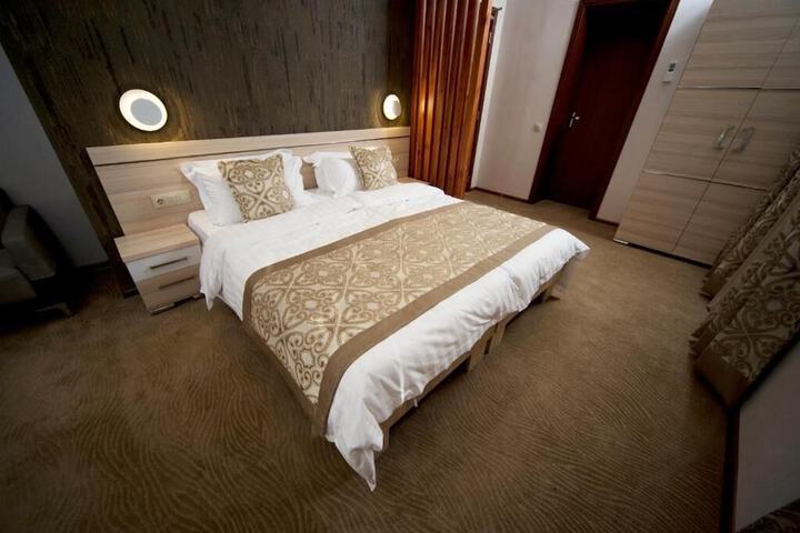 Room 19 of 36