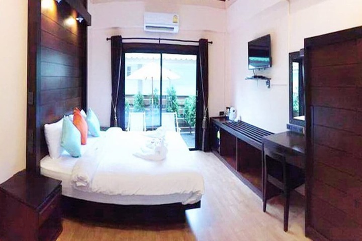 Room 11 of 61