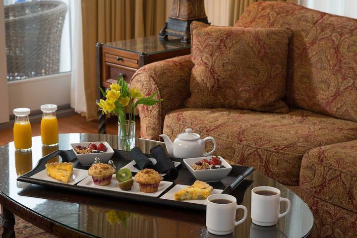 Breakfast/Coffee Service 32 of 39