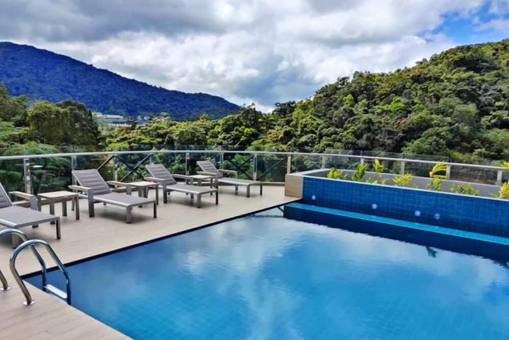 Pool 24 of 45