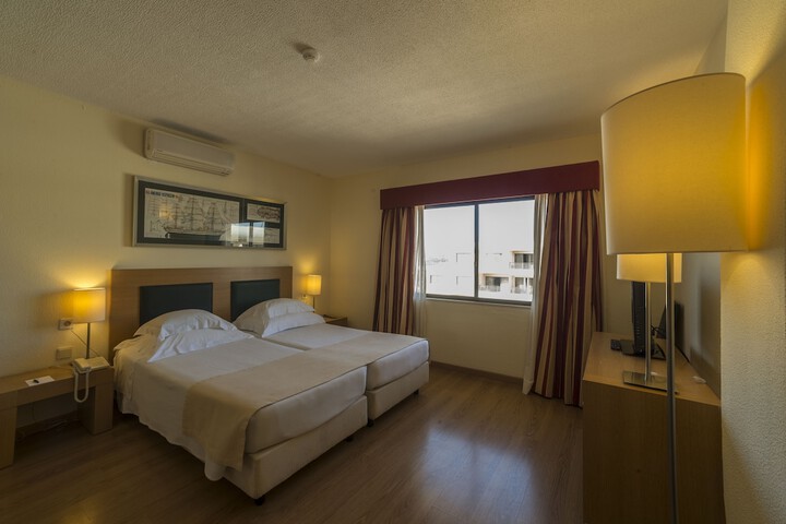 Room 7 of 62
