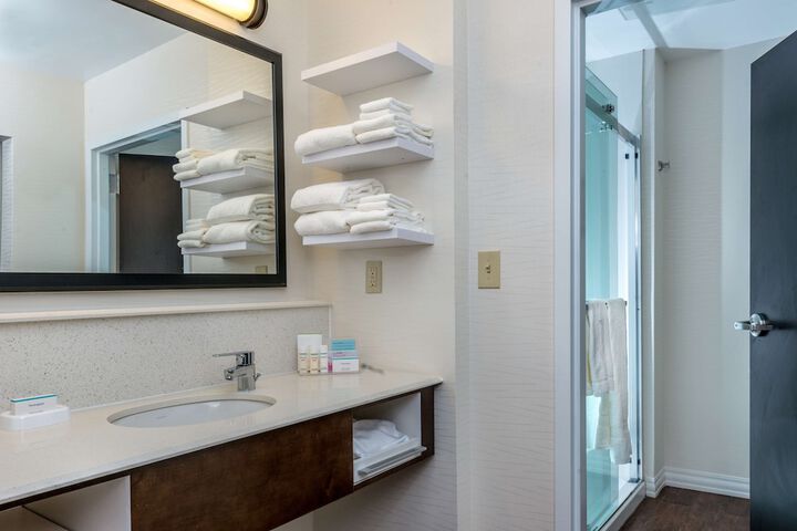 Bathroom shower