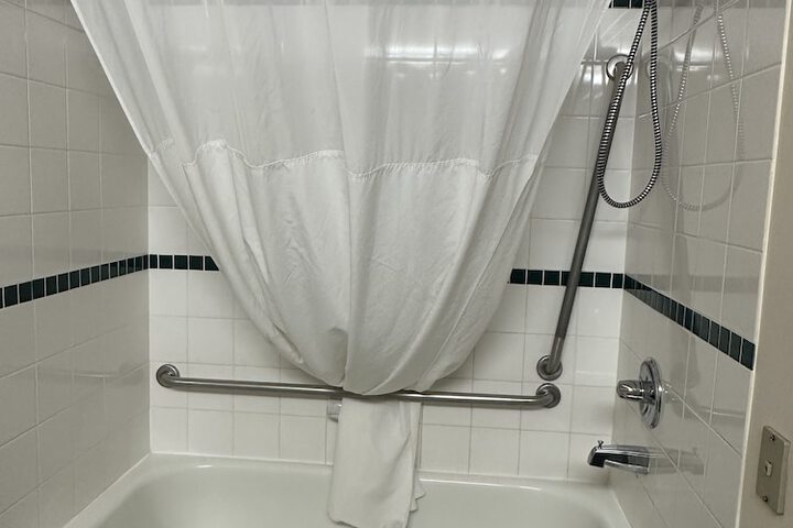 Room 35 of 59