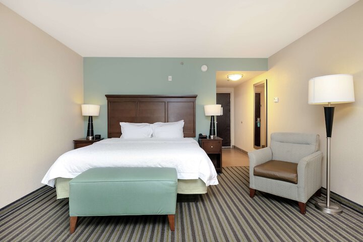 Room 13 of 34