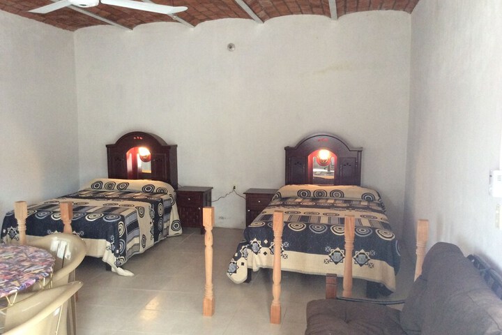 Room 3 of 10