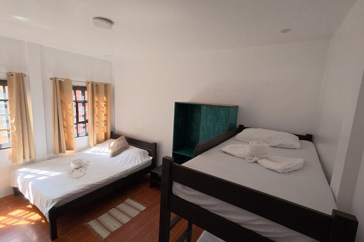 Room 5 of 144