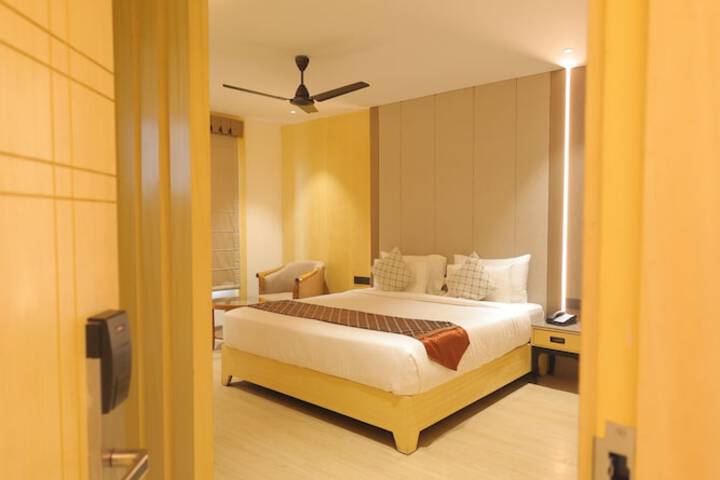 Room 33 of 63