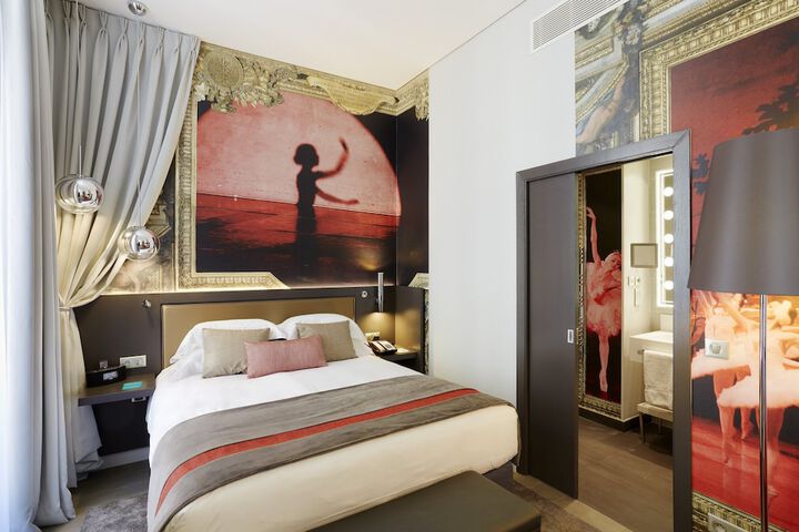 Room 26 of 151