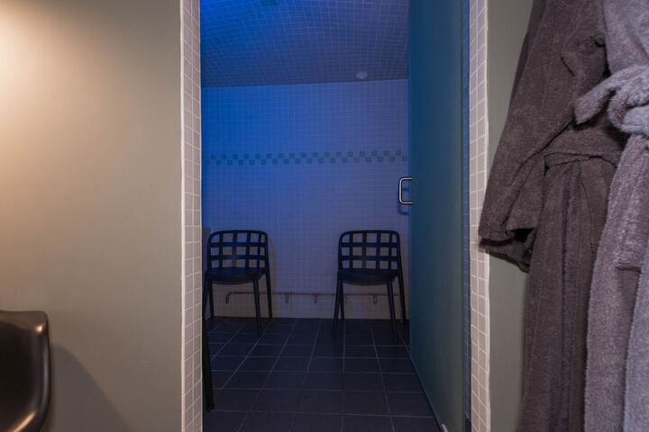 Room 16 of 20
