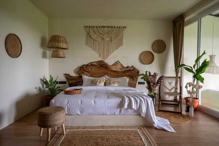 Room 28 of 56