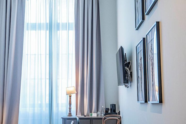 Room 18 of 46