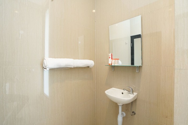 Room 19 of 29