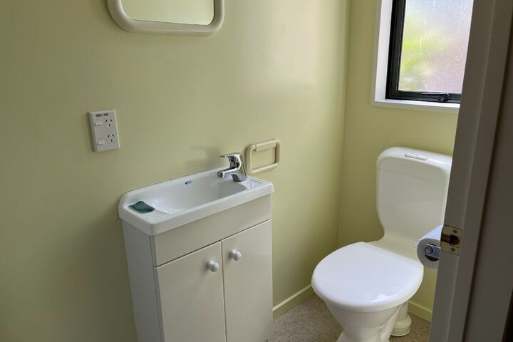 Room 4 of 34