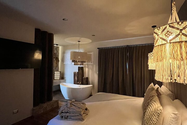Room 36 of 82