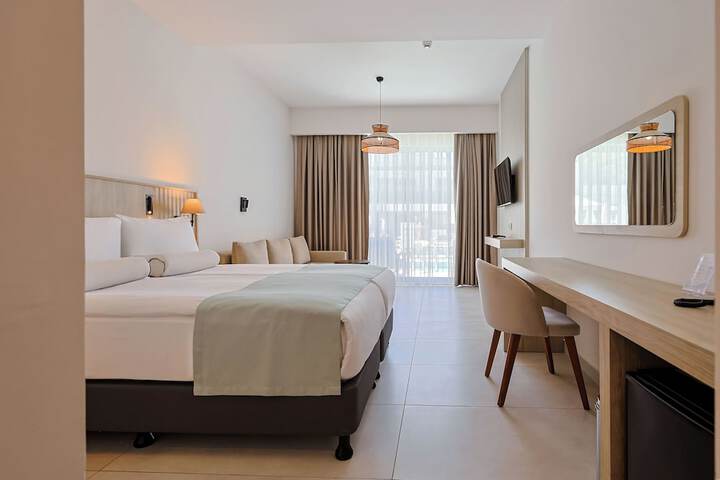 Room 51 of 185