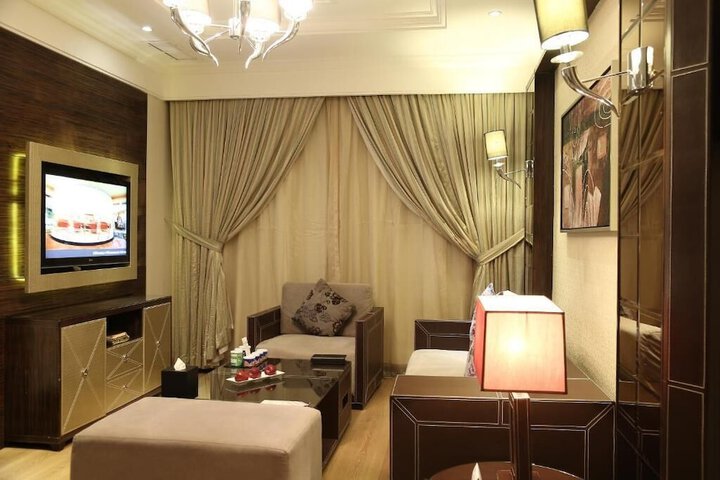 Room 19 of 25