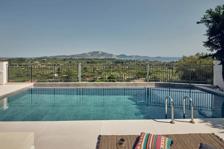 Pool 12 of 20