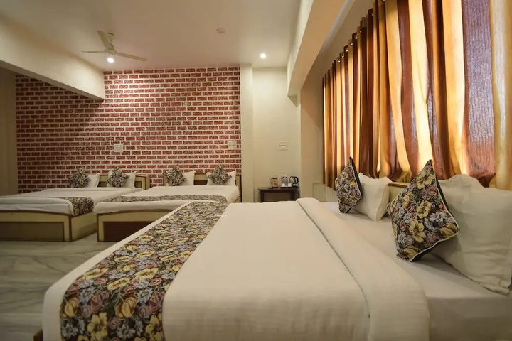 Room 3 of 22