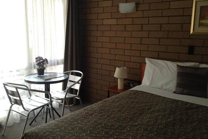 Room 9 of 41