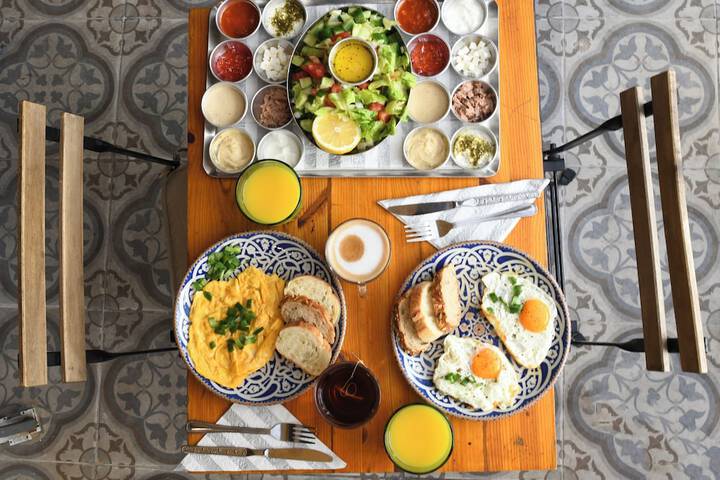 Breakfast/Coffee Service 32 of 44