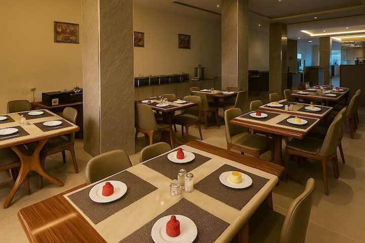 Dining 54 of 102
