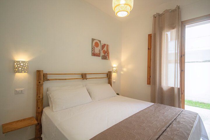 Room 4 of 28
