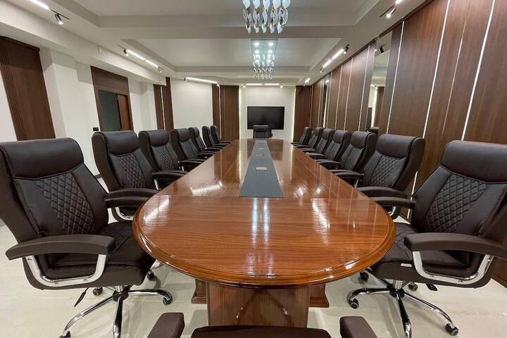 Business Center 22 of 23