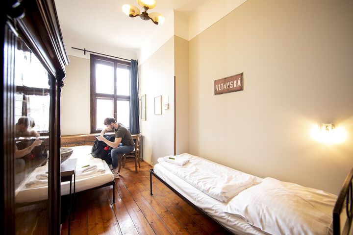 Room 26 of 68
