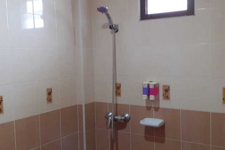 Room 18 of 29