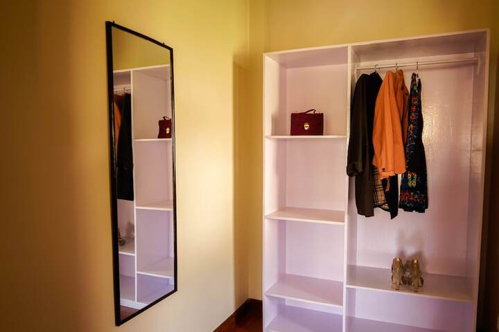 Room 30 of 43