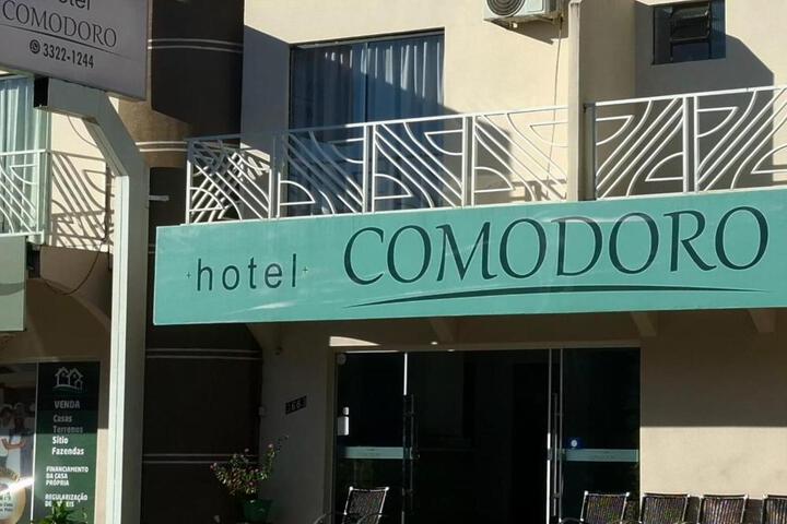 Exterior of Hotel Comodoro