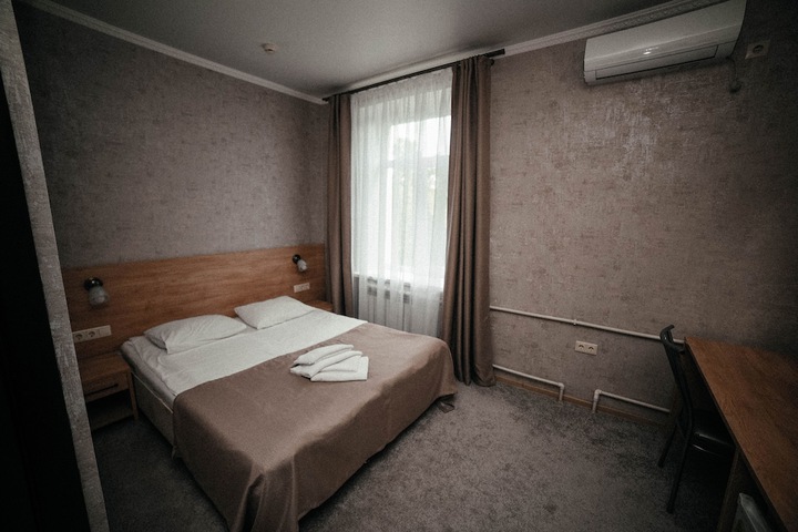 Room 16 of 35